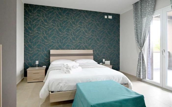 Coast to Coast Pool, Stanza cetara