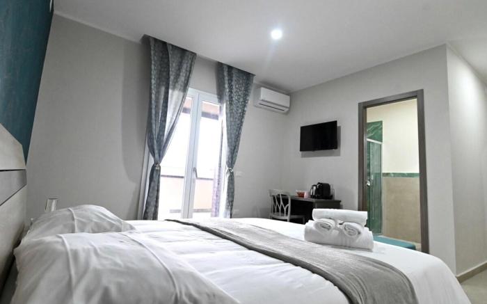 Coast to Coast Pool, Stanza cetara