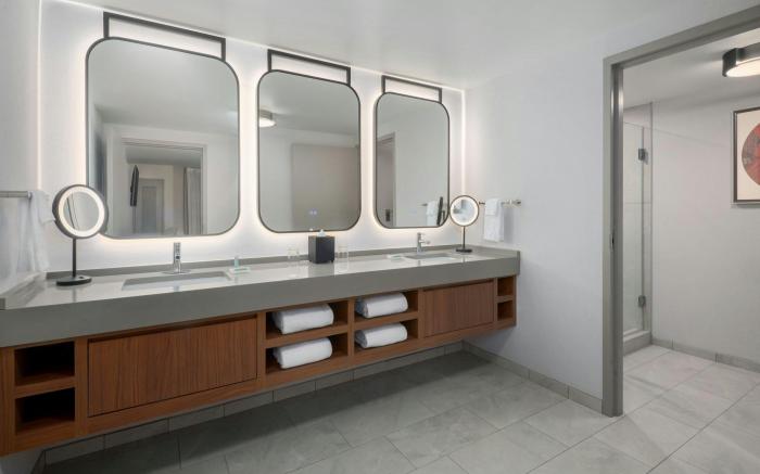 Courtyard by Marriott Athens Downtown