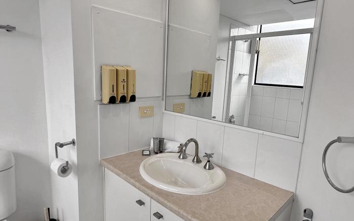 1-Bed Urban Getaway Near the Brisbane River