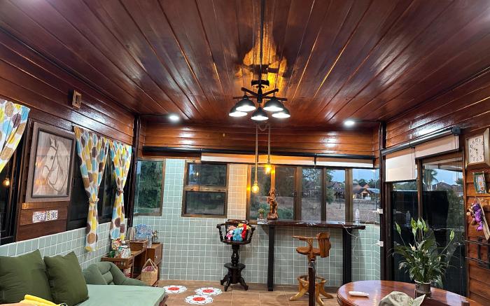 บ้านอิ๊กขะหลิ๊ก