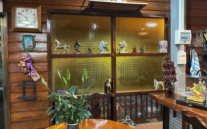 บ้านอิ๊กขะหลิ๊ก