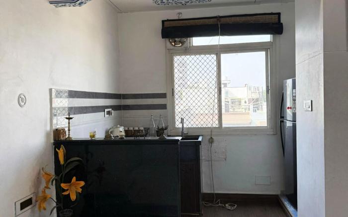 Studio, Spacious Terrace Garden, near old City