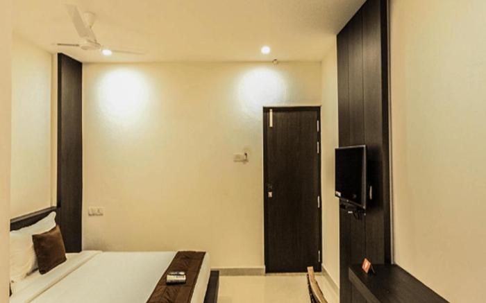 Hotel Aarnn Near chennai airport