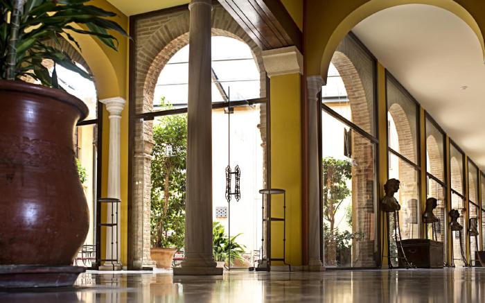 Alcazar De La Reina Hotel