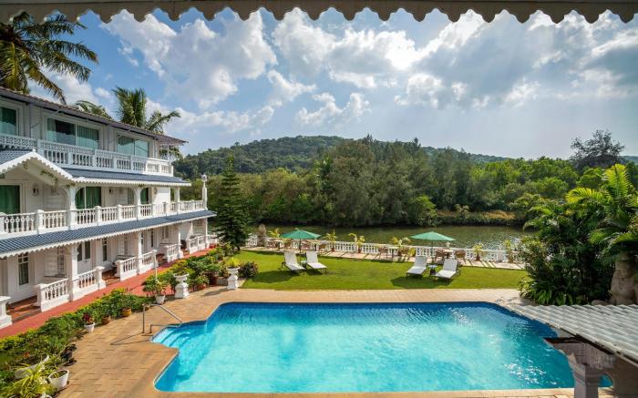 Stonewood Riverfront Resort, Siolim
