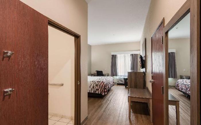 Red Roof Inn Panama City