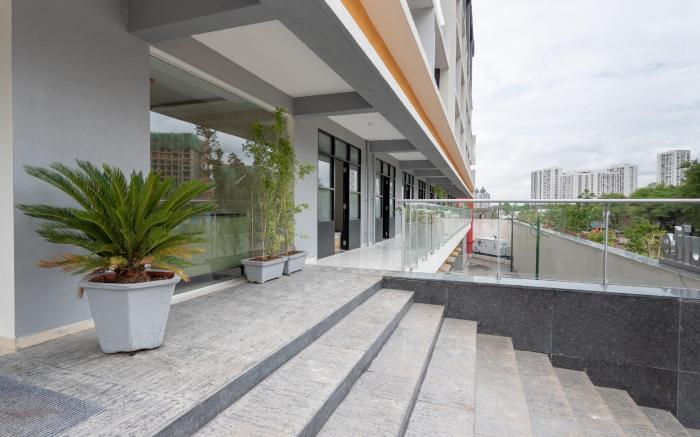 StayBird - B Suite Business Hotel 