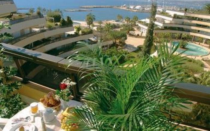 Holiday Inn Resort Nice Port St Laurent By IHG