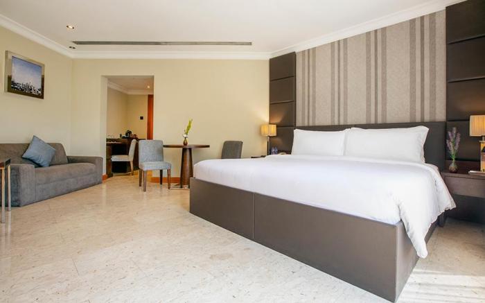 Dubai Marine Beach Resort & Spa