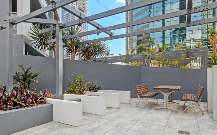 Oaks Brisbane on Felix Suites