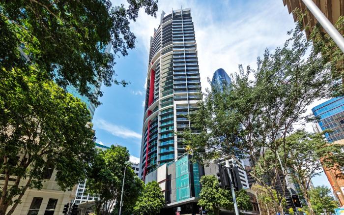 Oaks Brisbane on Felix Suites