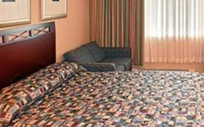 Red Lion Inn and Suites Victoria