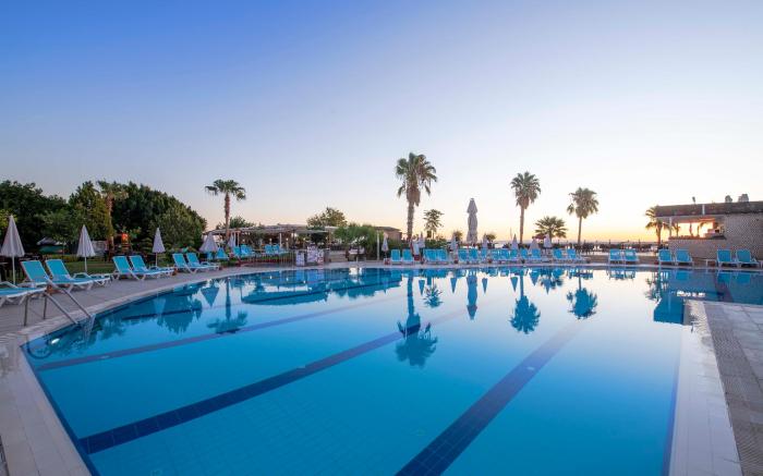 Armas Gül Beach