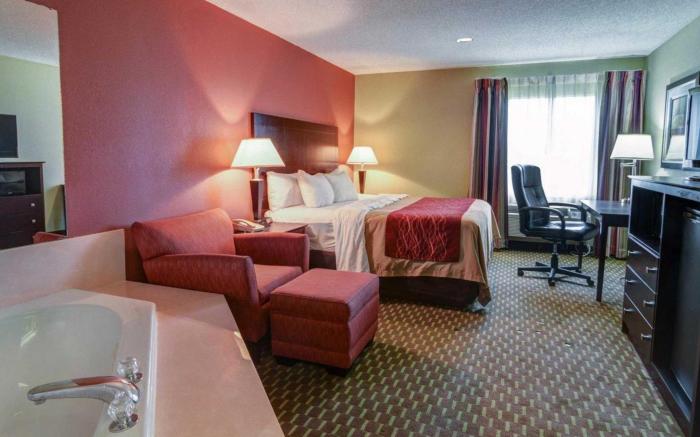 Quality Inn & Suites Pine Bluff