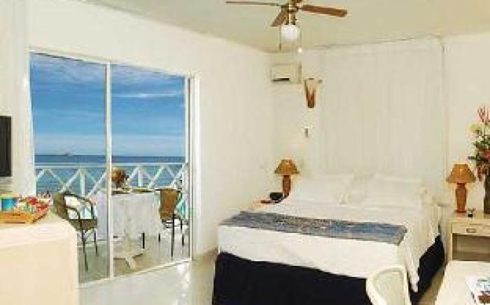 Hotel Cocoplum Beach