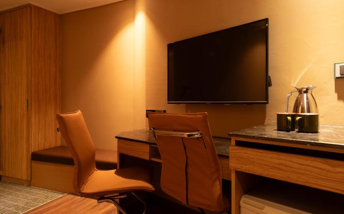 蒙娜麗莎商務旅館