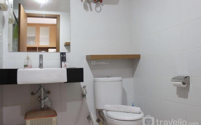 Studio at Beverly Dago Apt near ITB By Travelio