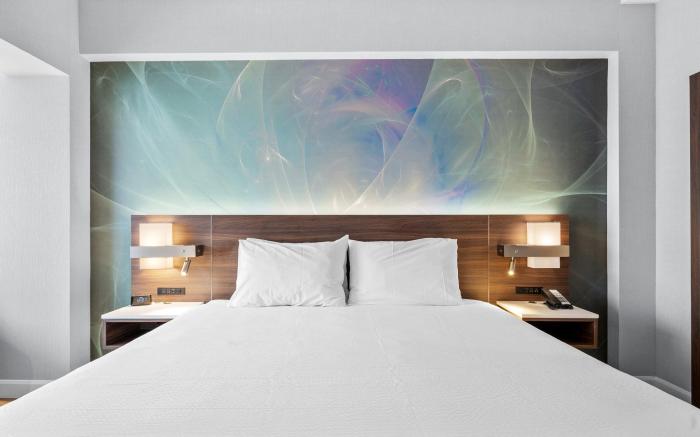 Armon Plaza Montreal Airport by IHG