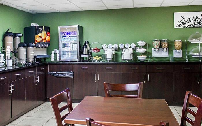 Days Inn by Wyndham Brooklyn Borough Park