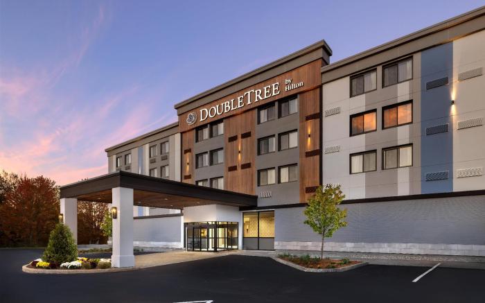 DoubleTree by Hilton Concord Downtown