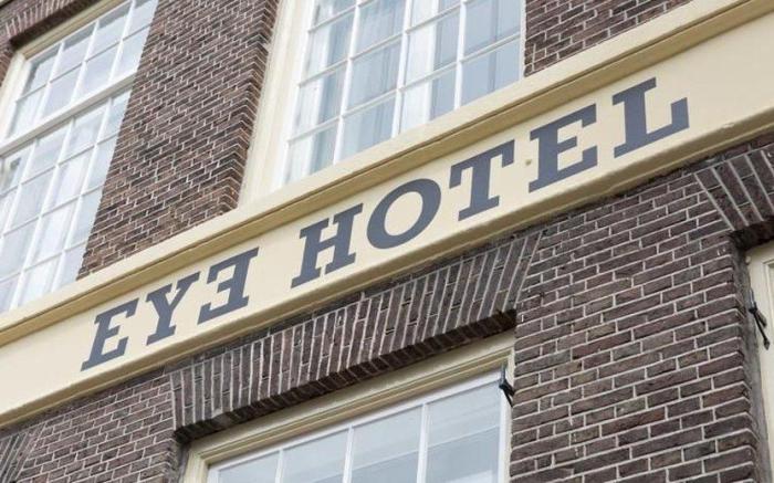 Eye Hotel