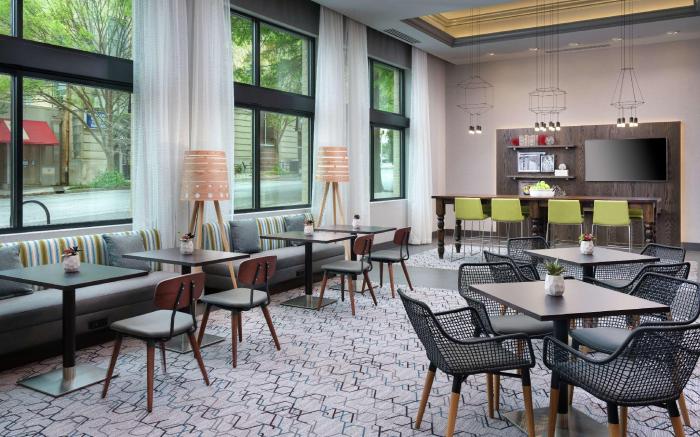 Hampton Inn & Suites Atlanta  Decatur/Emory