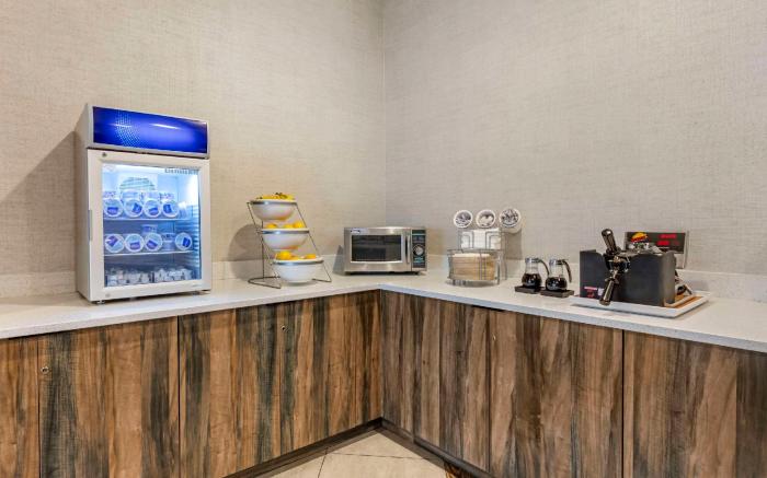 Comfort Inn & Suites Miami International Airport
