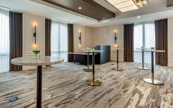 Cambria Hotel Houston Downtown Convention Center