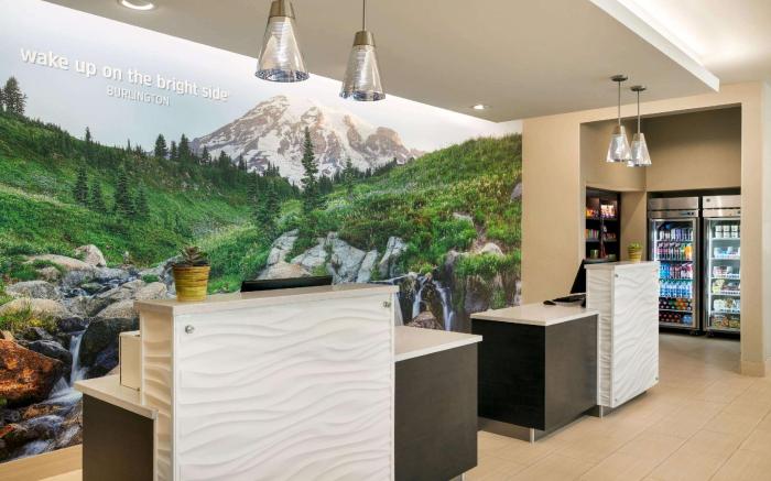 La Quinta Inn & Suites by Wyndham Burlington