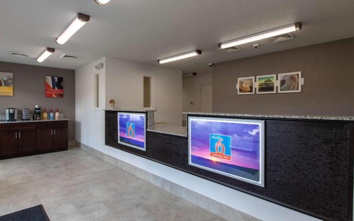 Motel 6 Greenville, SC - I-85 Near Downtown