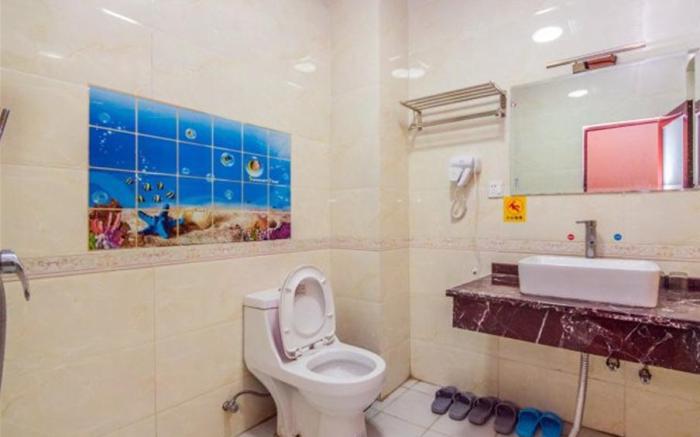 Mount Emei Moon Bay Hotel
