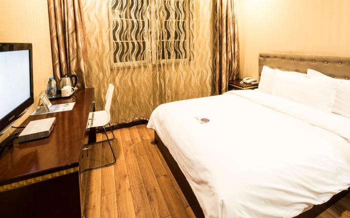 Hanting Hotel Tianjing Heping Road Walking Street