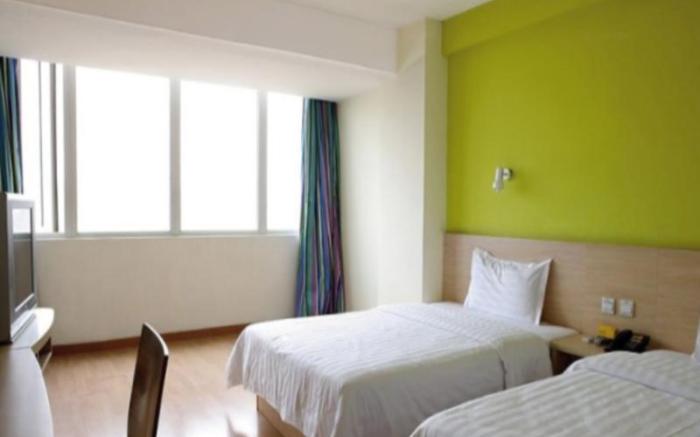 7 Days Inn Yuncheng Zhongyin Avenue Municipal Government