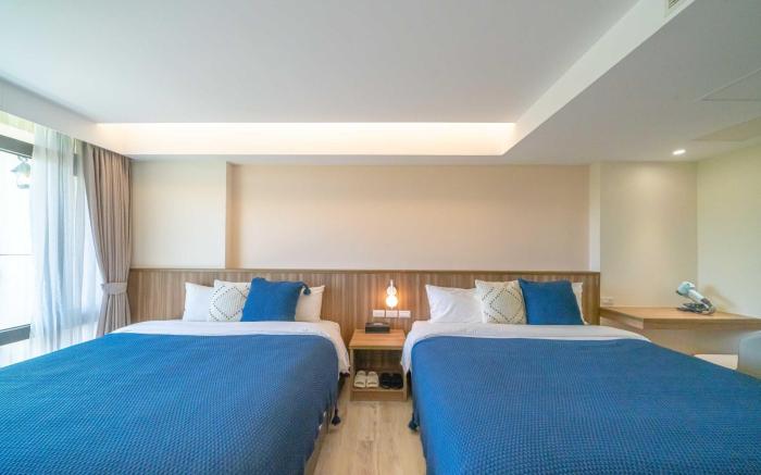 山景浴缸四人房