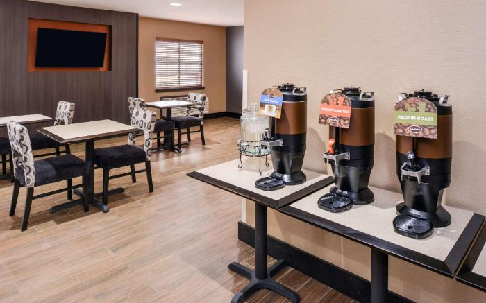 Studio 6  Lenexa, KS - Overland Park