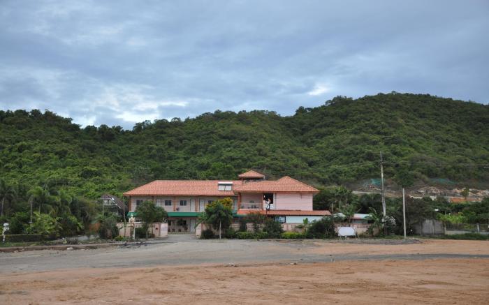 Wattana Hill Resort 