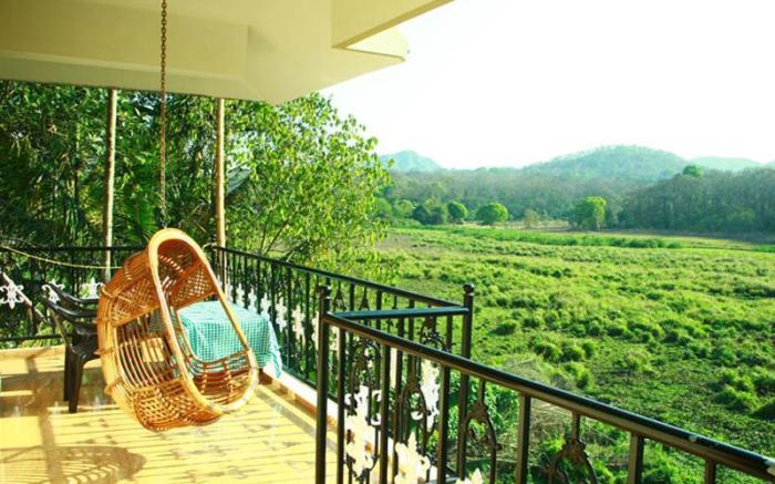 Jungle Palace Homestay