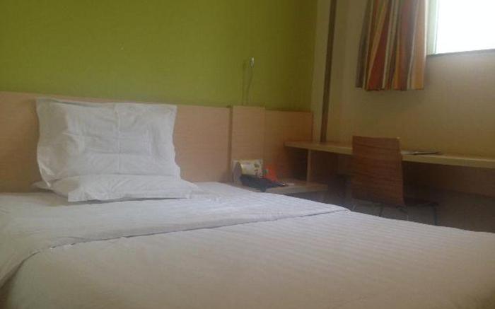 7 Days Inn Shanghai Lujiazui Shimao Binjiang Garden