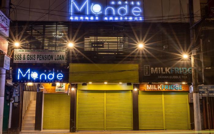 Hotel Monde