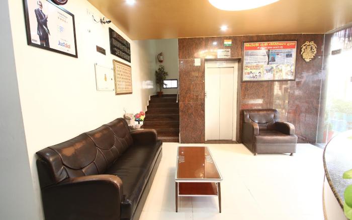 Hotel Vrinda Palace Seva Dham