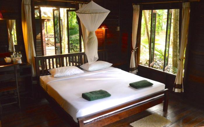 Khao Sok Riverside Cottages