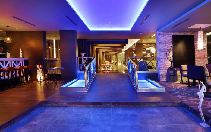 HARRIS Hotel & Conventions Gubeng