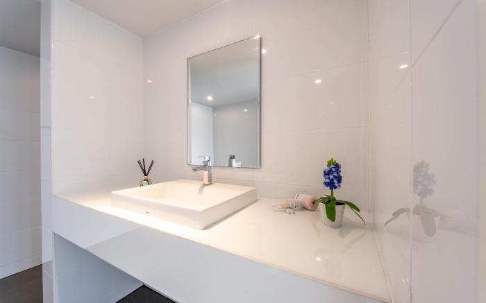 Modern 4 Bedroom Pool Villa in Good Location (VY)