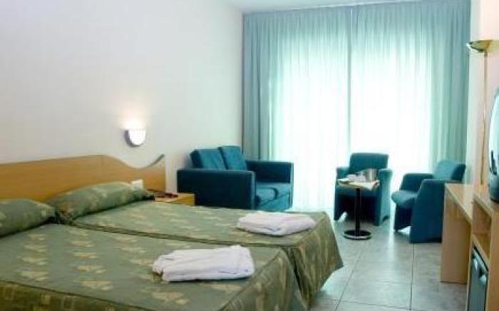 Hotel RH Arena - Todo Incluido