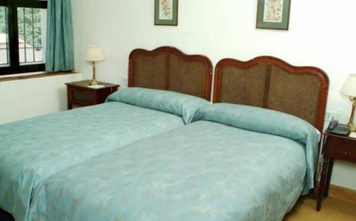 Hotel Posada De Valdezufre