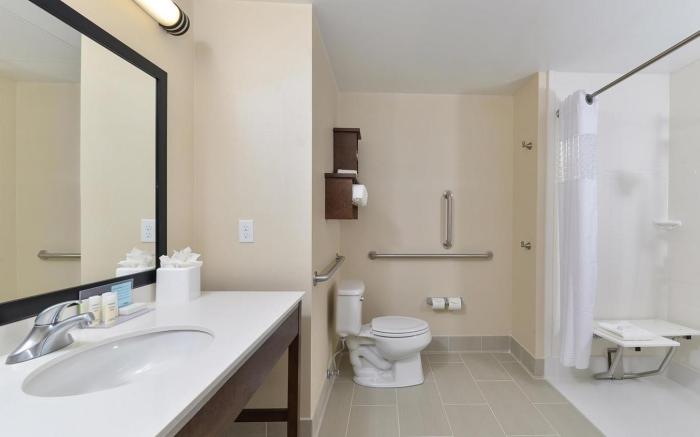Hampton Inn & Suites Des Moines Downtown