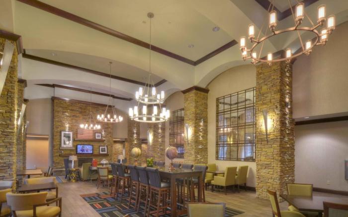 Hampton Inn Columbus South Fort Moore