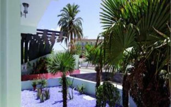azuLine Hotel Pacific