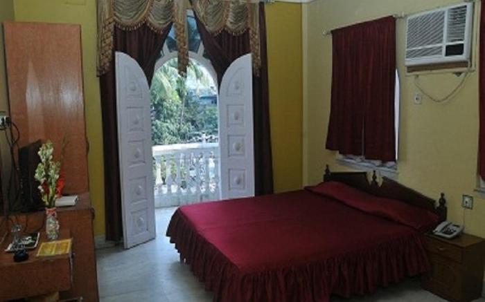 New Hotel White Palace